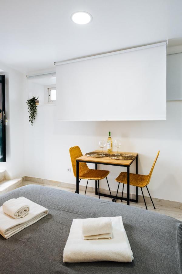 Cozy & Small Studio In The Center Lisbon Luaran gambar
